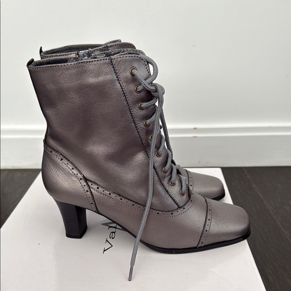 Elegant Pewter Lace-Up Ankle Boots - Picture 7 of 13